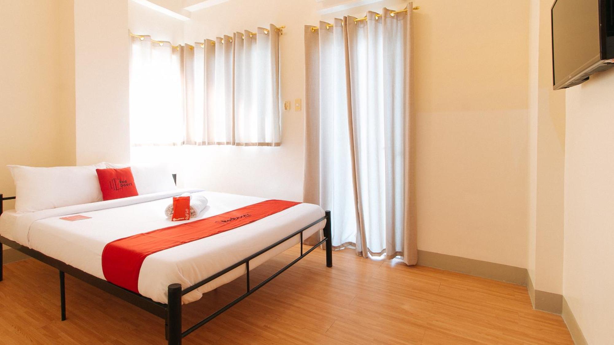 Reddoorz Plus At Alpina Heights Paranaque Paranaque City Exterior foto